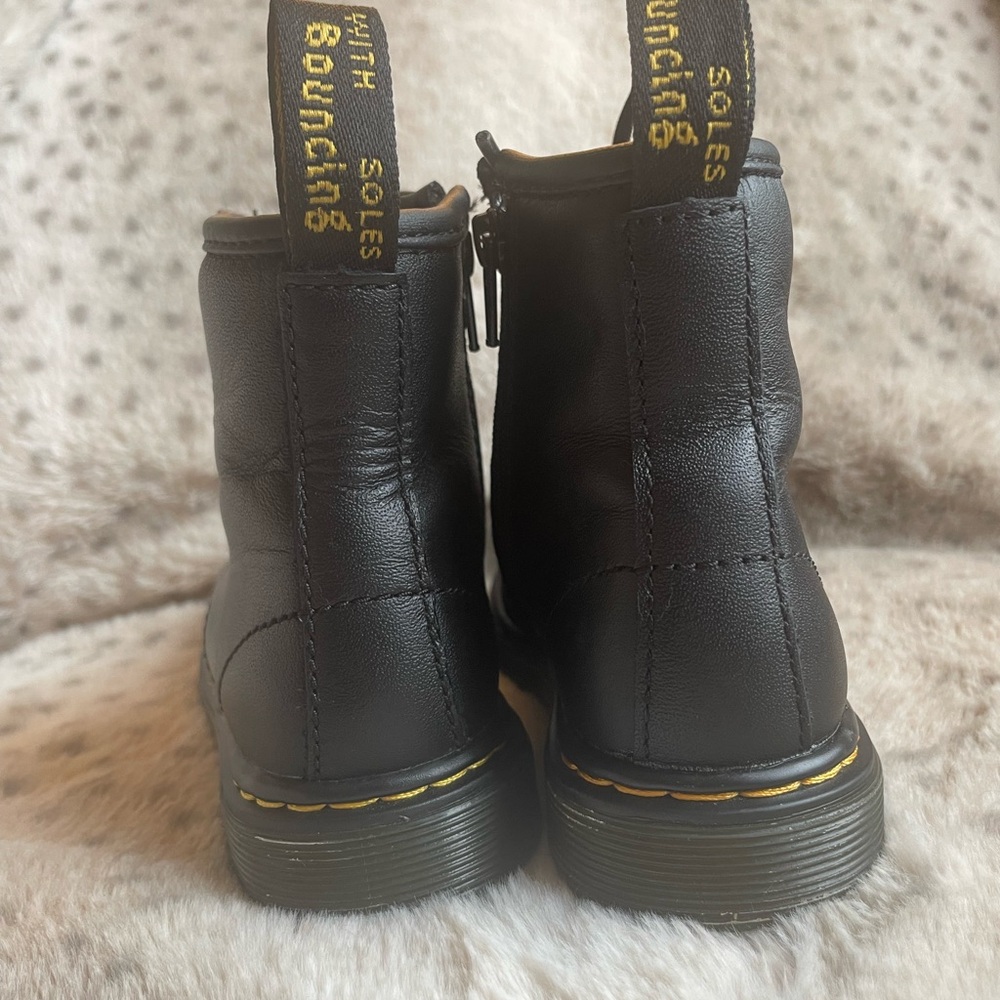 Dr. Martens, Kids Collection 1460T
Boots, US Size 10 - Picture 5 of 11
